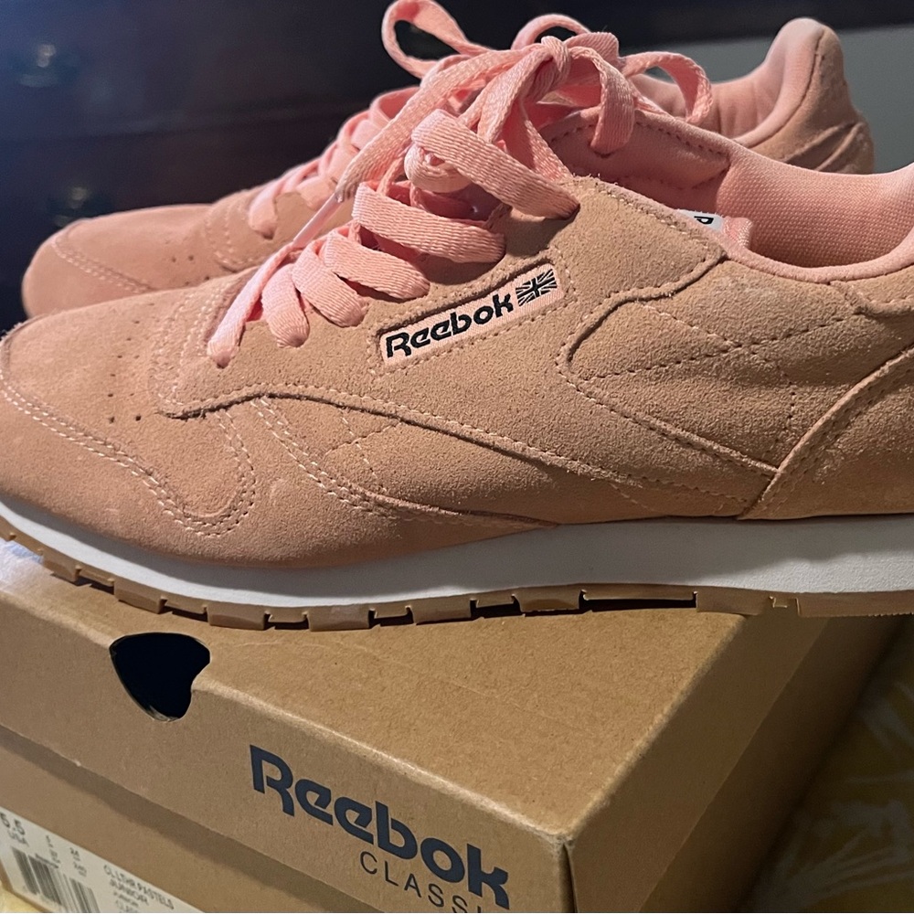 Reebok Women's Soft Pink Sneakers